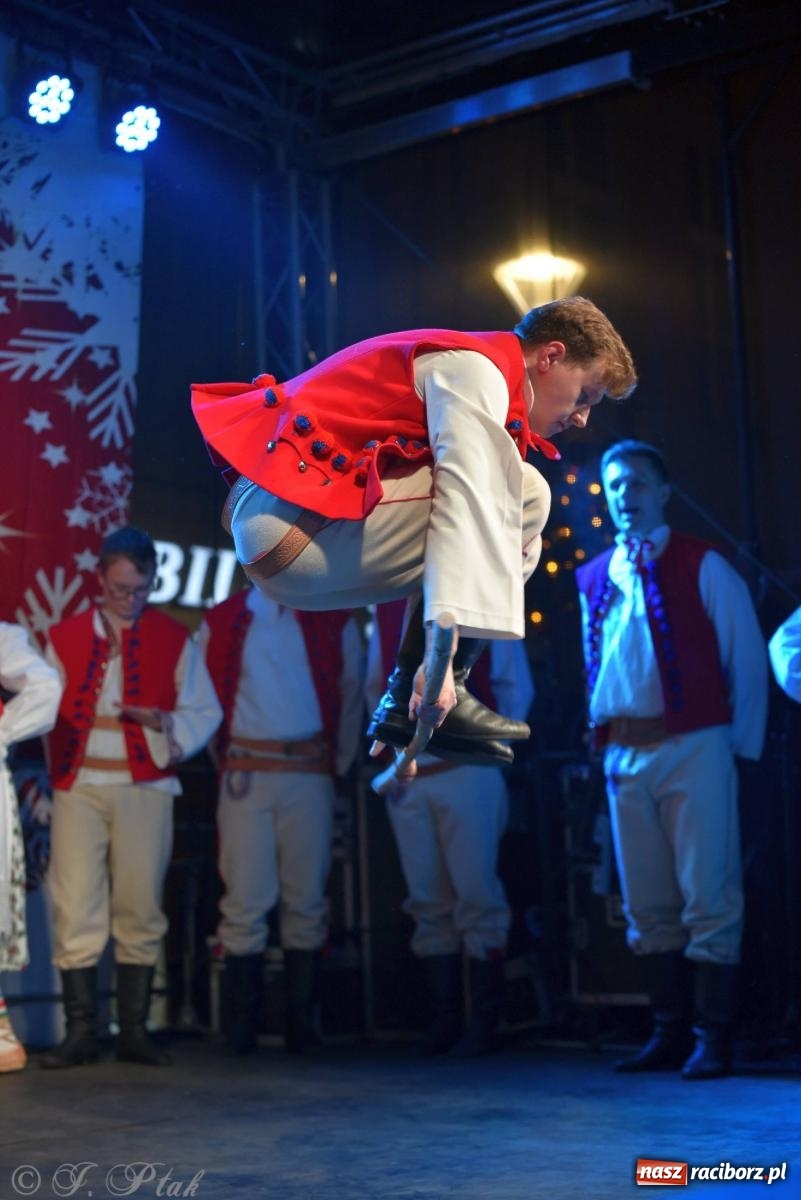 Zdjęcie w galerii na portalu naszraciborz.pl: Taneczny finał raciborskiego jarmarku wiadomości z regionu