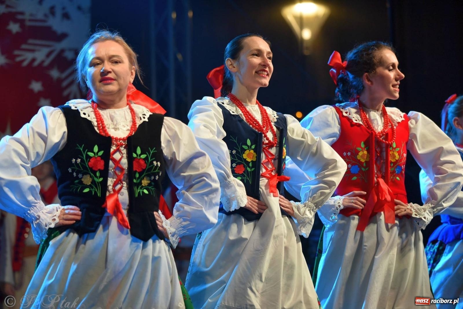 Zdjęcie w galerii na portalu naszraciborz.pl: Taneczny finał raciborskiego jarmarku wiadomości z regionu