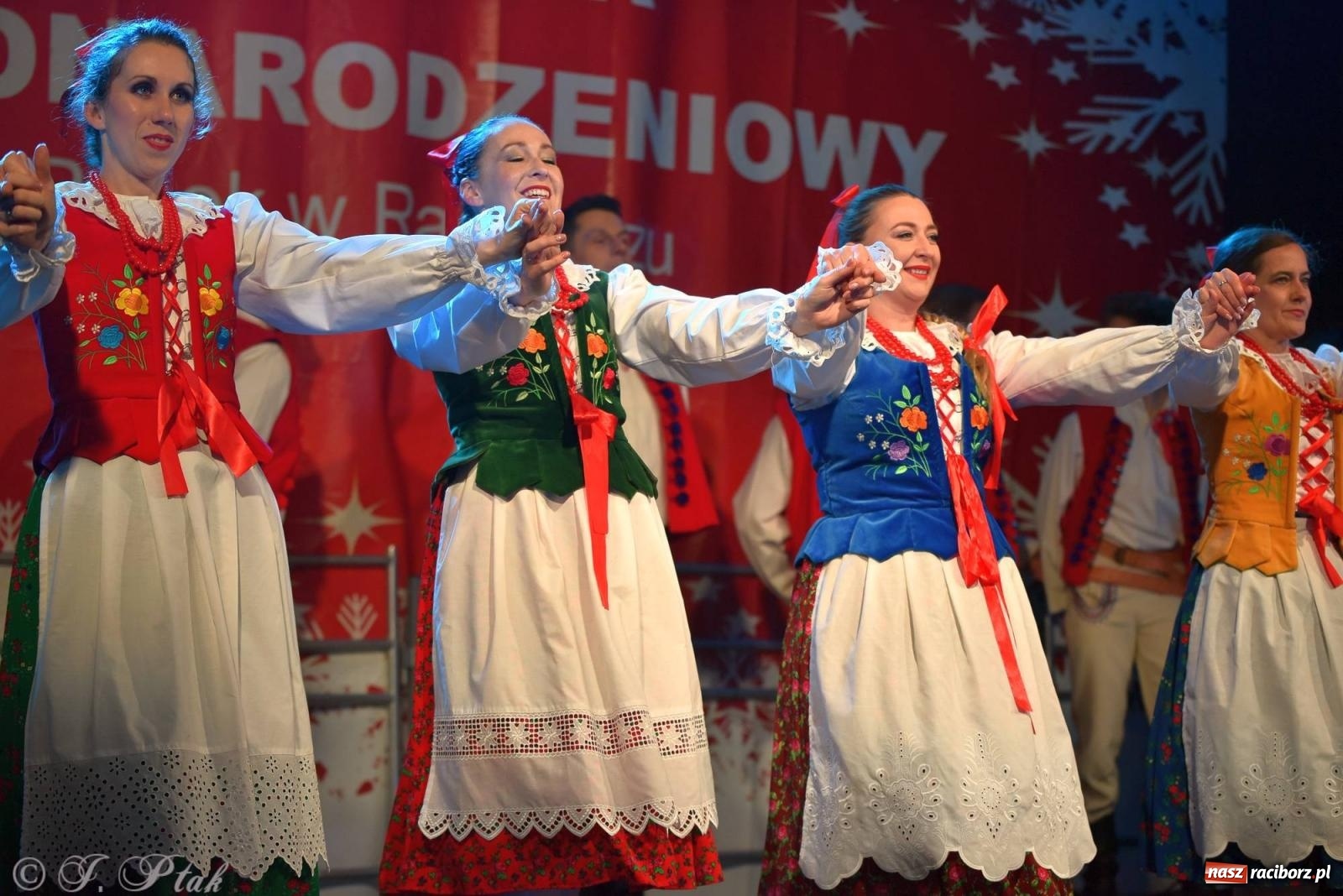 Zdjęcie w galerii na portalu naszraciborz.pl: Taneczny finał raciborskiego jarmarku wiadomości z regionu