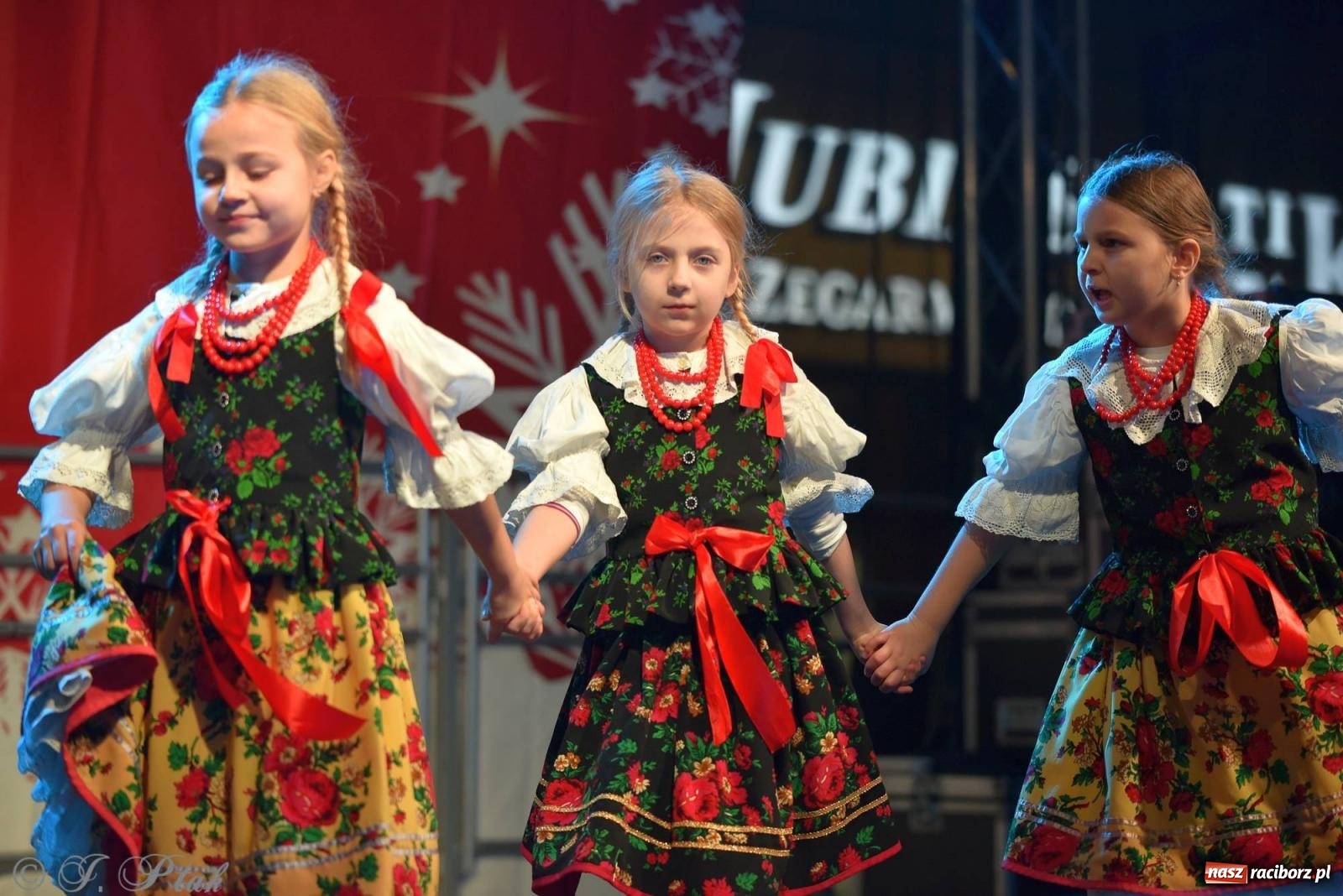 Zdjęcie w galerii na portalu naszraciborz.pl: Taneczny finał raciborskiego jarmarku wiadomości z regionu