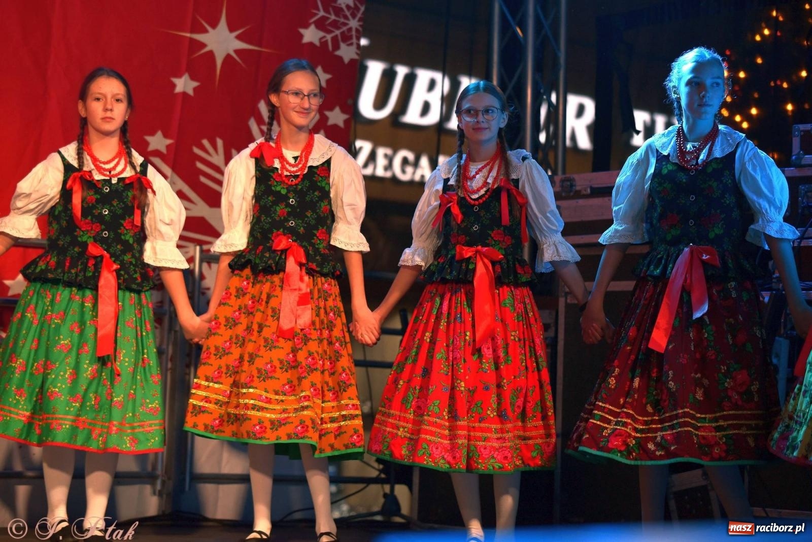 Zdjęcie w galerii na portalu naszraciborz.pl: Taneczny finał raciborskiego jarmarku wiadomości z regionu