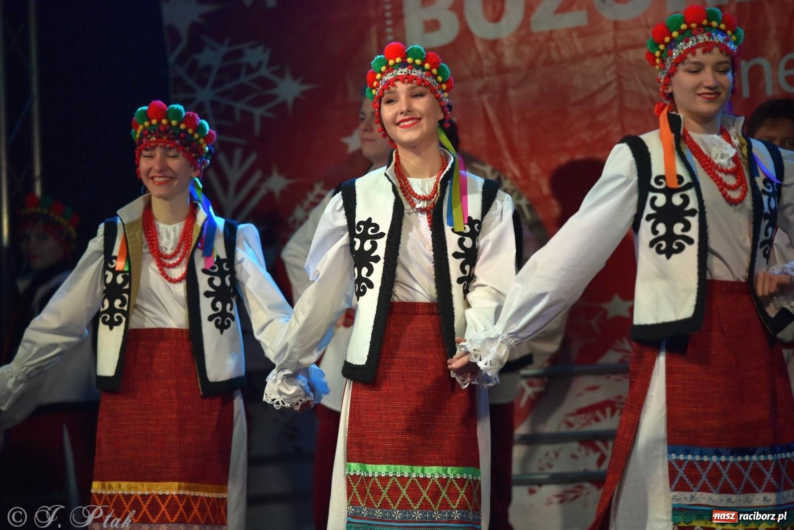 Zdjęcie w galerii na portalu naszraciborz.pl: Taneczny finał raciborskiego jarmarku wiadomości z regionu