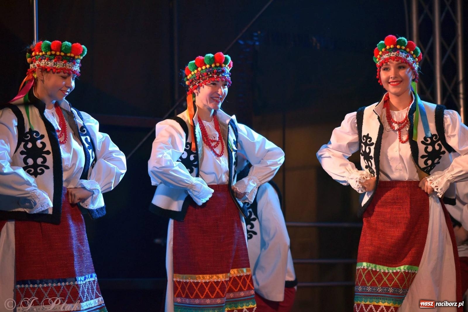 Zdjęcie w galerii na portalu naszraciborz.pl: Taneczny finał raciborskiego jarmarku wiadomości z regionu