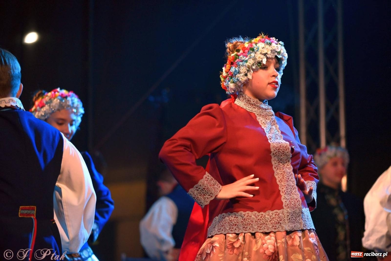 Zdjęcie w galerii na portalu naszraciborz.pl: Taneczny finał raciborskiego jarmarku wiadomości z regionu