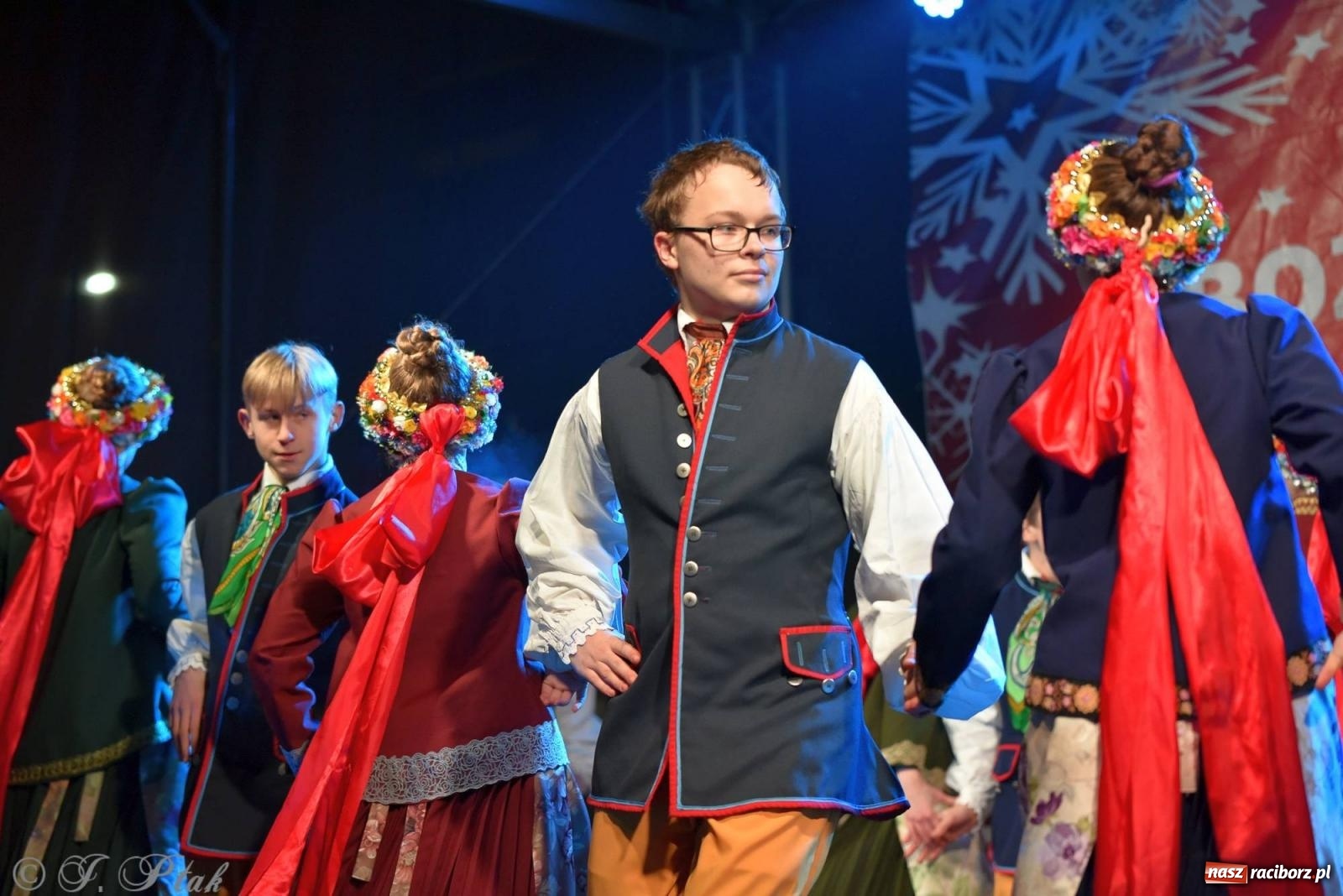 Zdjęcie w galerii na portalu naszraciborz.pl: Taneczny finał raciborskiego jarmarku wiadomości z regionu