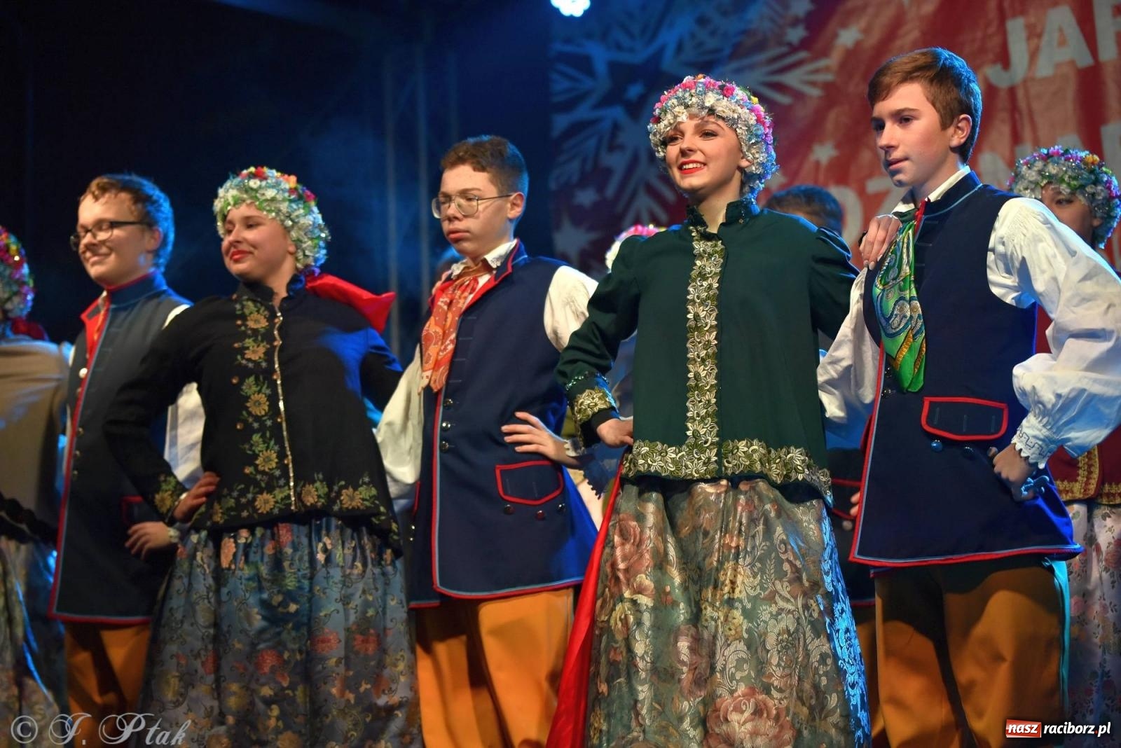 Zdjęcie w galerii na portalu naszraciborz.pl: Taneczny finał raciborskiego jarmarku wiadomości z regionu