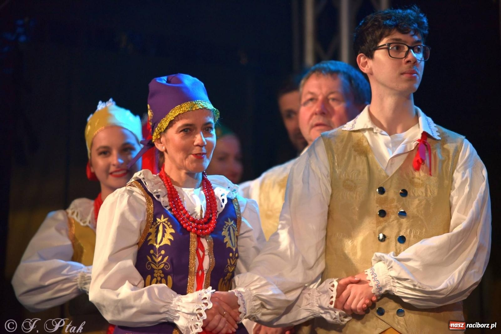 Zdjęcie w galerii na portalu naszraciborz.pl: Taneczny finał raciborskiego jarmarku wiadomości z regionu