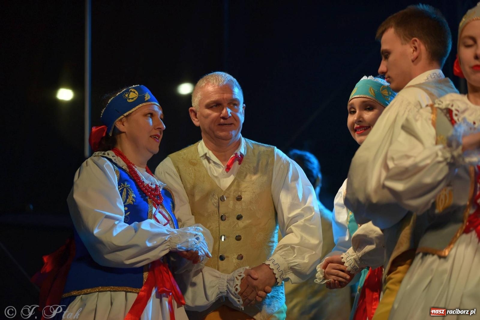 Zdjęcie w galerii na portalu naszraciborz.pl: Taneczny finał raciborskiego jarmarku wiadomości z regionu