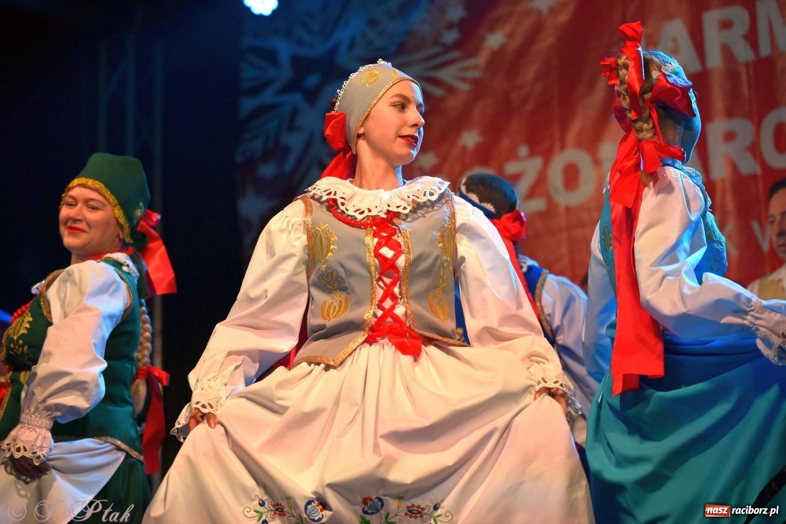 Zdjęcie w galerii na portalu naszraciborz.pl: Taneczny finał raciborskiego jarmarku wiadomości z regionu