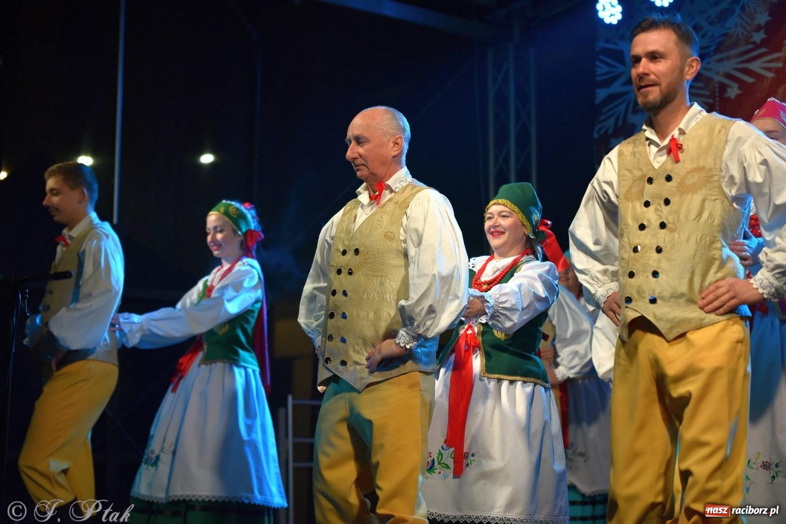 Zdjęcie w galerii na portalu naszraciborz.pl: Taneczny finał raciborskiego jarmarku wiadomości z regionu