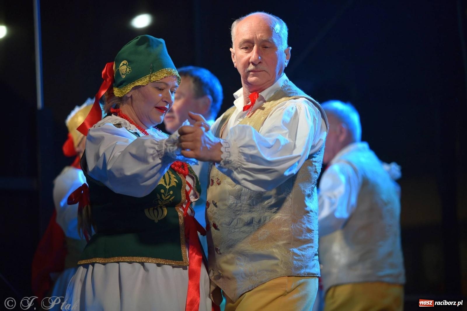 Zdjęcie w galerii na portalu naszraciborz.pl: Taneczny finał raciborskiego jarmarku wiadomości z regionu