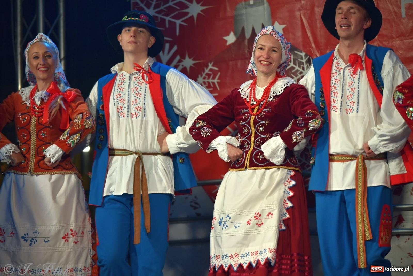 Zdjęcie w galerii na portalu naszraciborz.pl: Taneczny finał raciborskiego jarmarku wiadomości z regionu