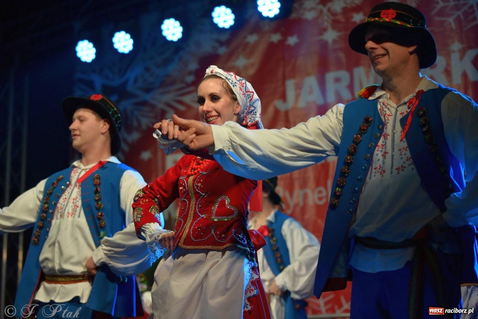 Zdjęcie w galerii na portalu naszraciborz.pl: Taneczny finał raciborskiego jarmarku wiadomości z regionu