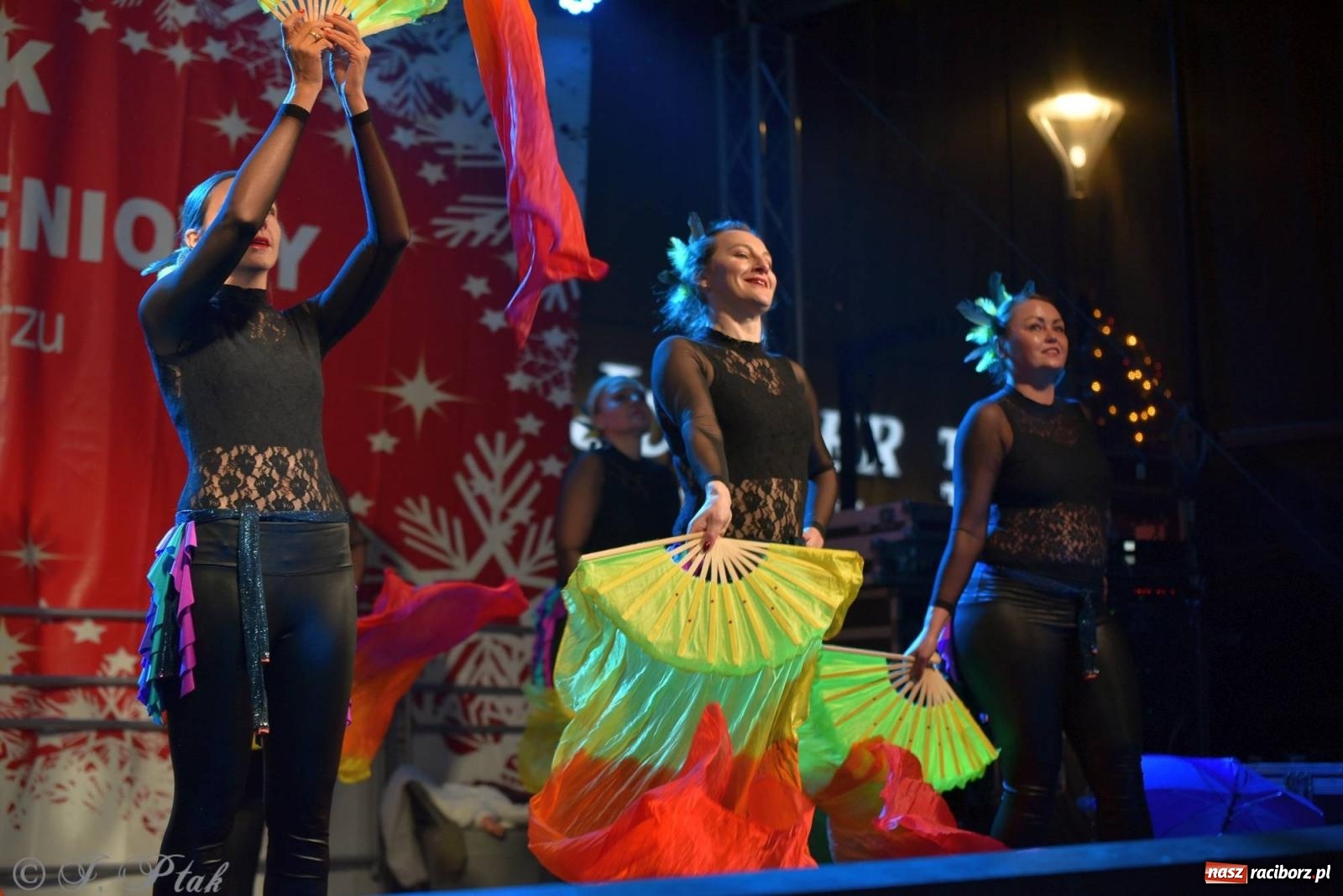 Zdjęcie w galerii na portalu naszraciborz.pl: Taneczny finał raciborskiego jarmarku wiadomości z regionu