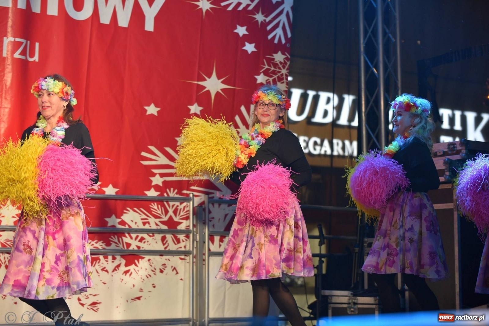 Zdjęcie w galerii na portalu naszraciborz.pl: Taneczny finał raciborskiego jarmarku wiadomości z regionu