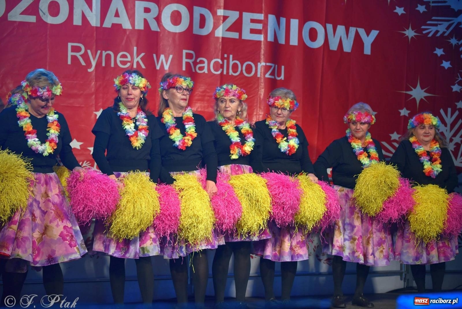 Zdjęcie w galerii na portalu naszraciborz.pl: Taneczny finał raciborskiego jarmarku wiadomości z regionu