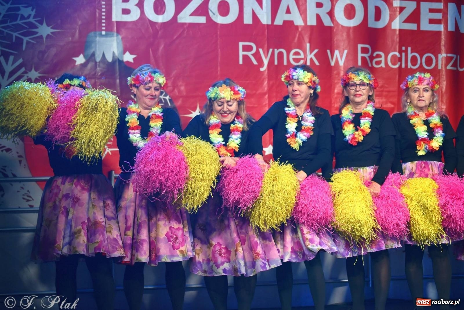 Zdjęcie w galerii na portalu naszraciborz.pl: Taneczny finał raciborskiego jarmarku wiadomości z regionu