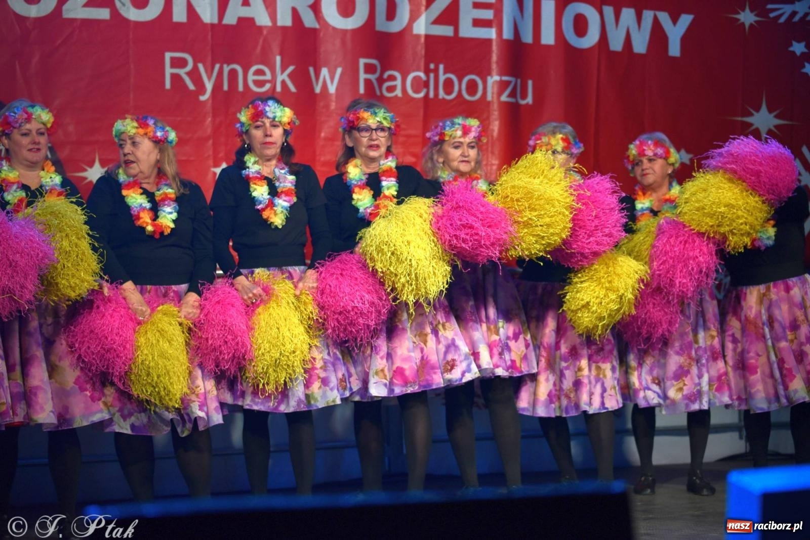 Zdjęcie w galerii na portalu naszraciborz.pl: Taneczny finał raciborskiego jarmarku wiadomości z regionu