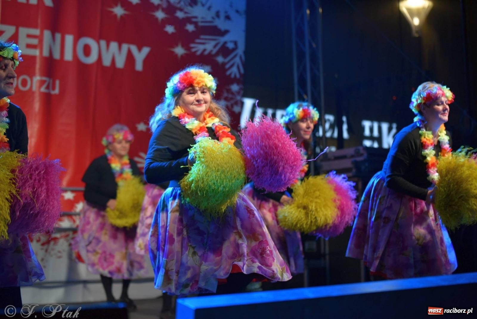 Zdjęcie w galerii na portalu naszraciborz.pl: Taneczny finał raciborskiego jarmarku wiadomości z regionu