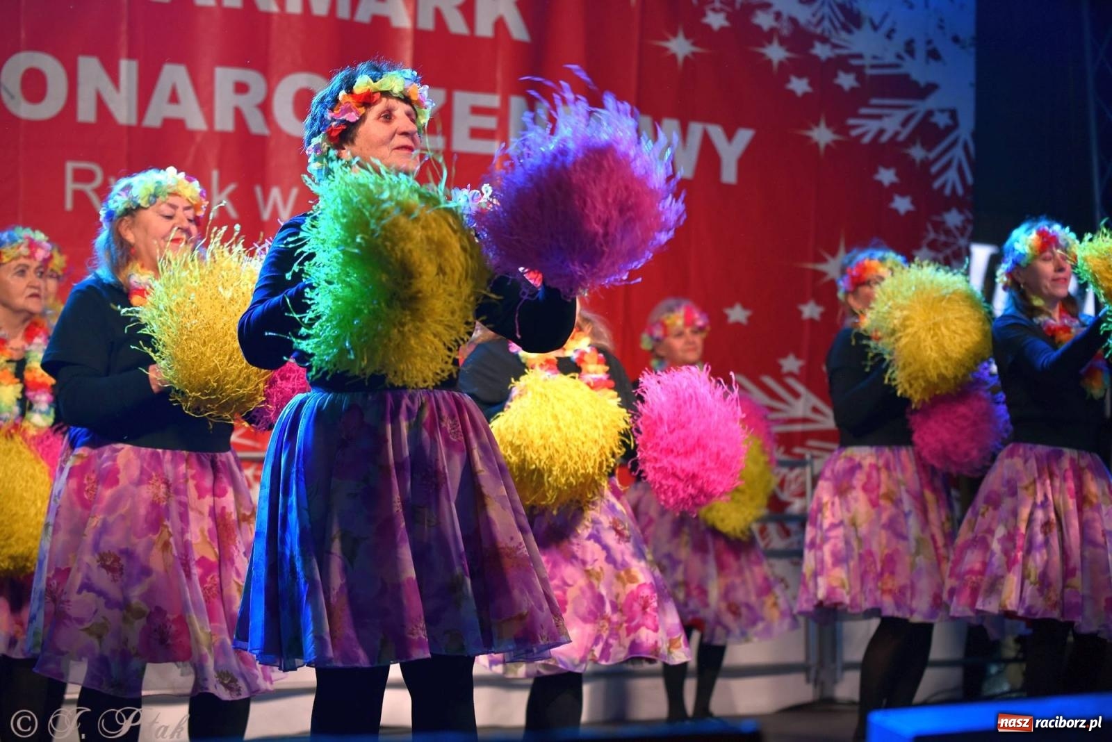 Zdjęcie w galerii na portalu naszraciborz.pl: Taneczny finał raciborskiego jarmarku wiadomości z regionu