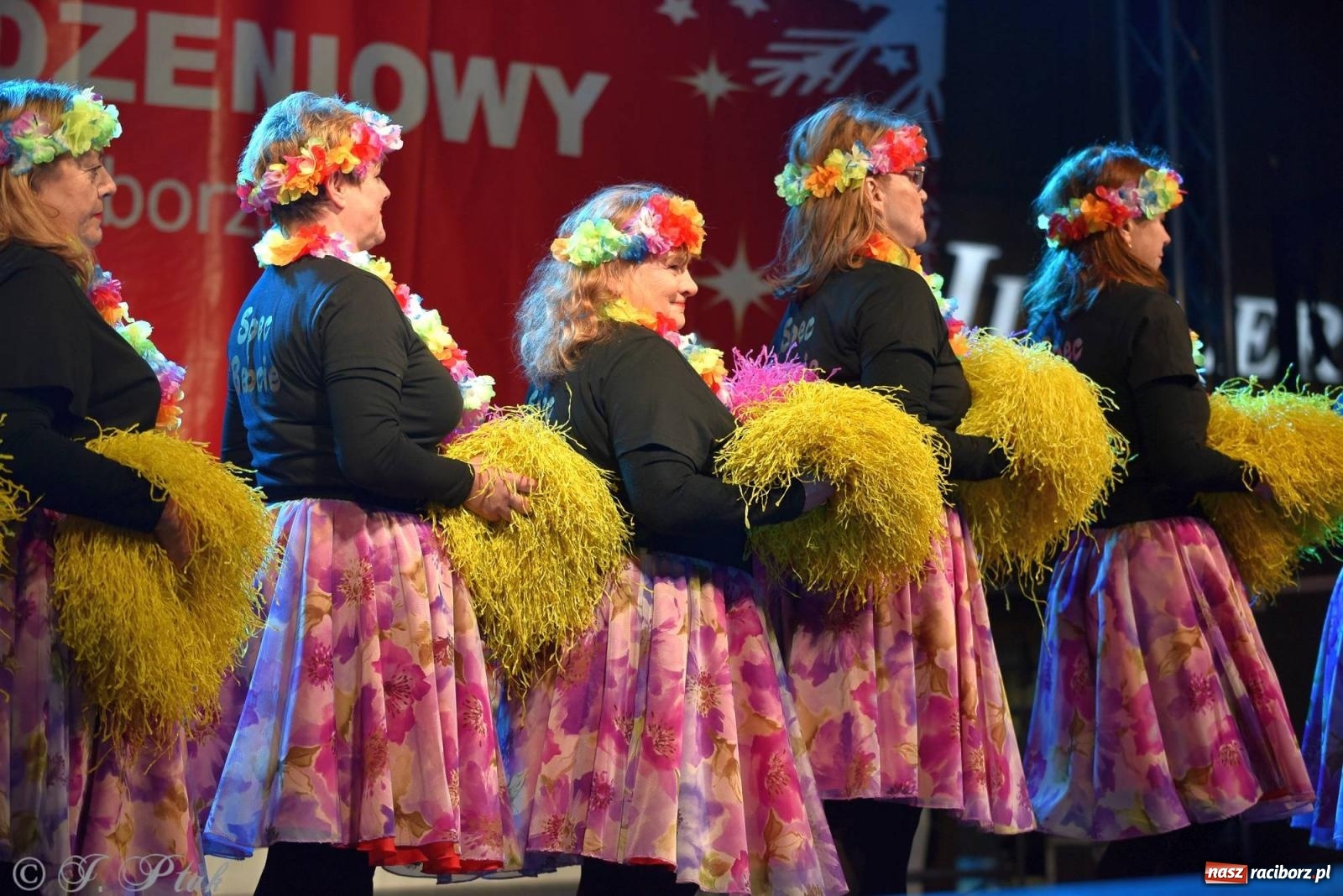 Zdjęcie w galerii na portalu naszraciborz.pl: Taneczny finał raciborskiego jarmarku wiadomości z regionu