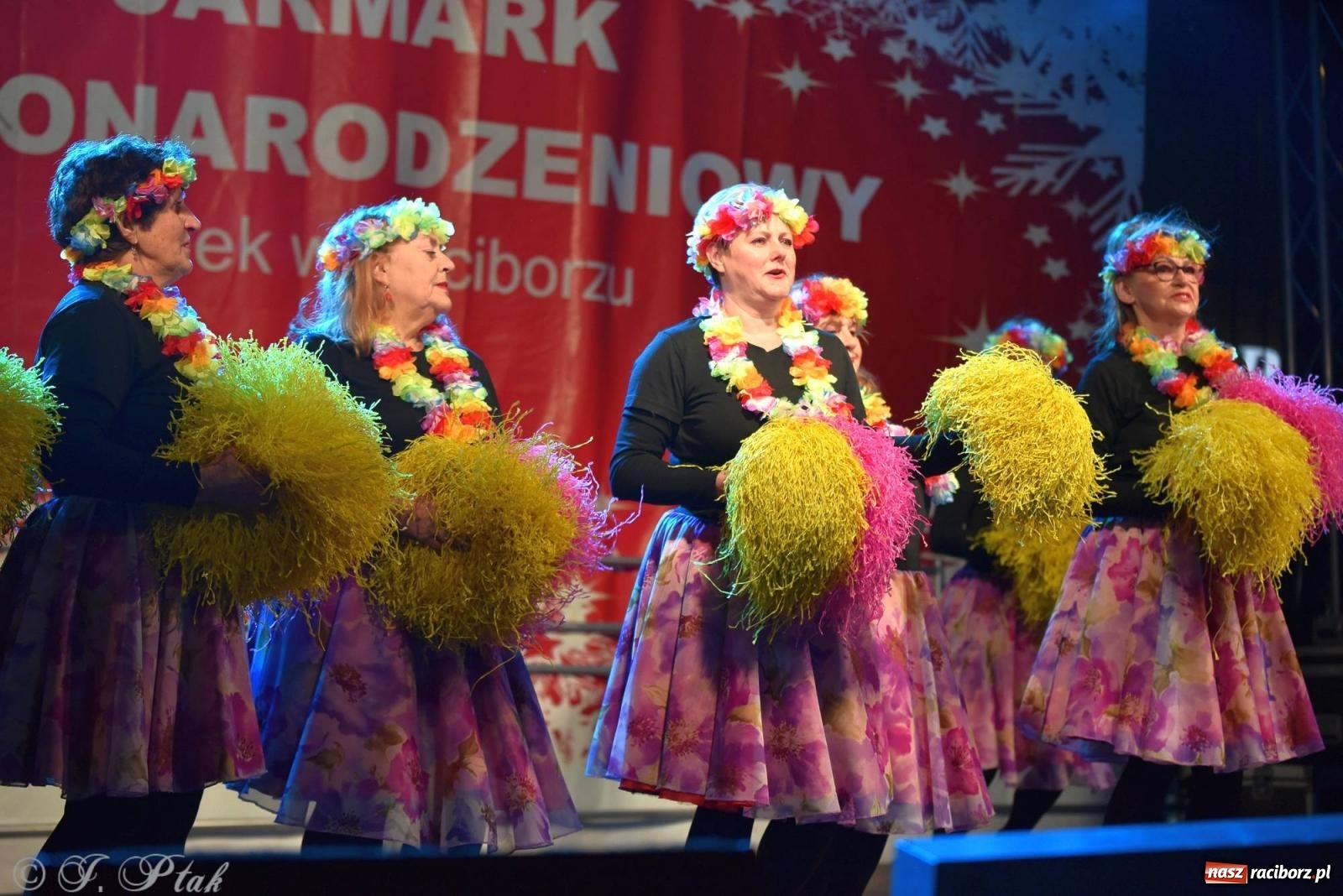 Zdjęcie w galerii na portalu naszraciborz.pl: Taneczny finał raciborskiego jarmarku wiadomości z regionu