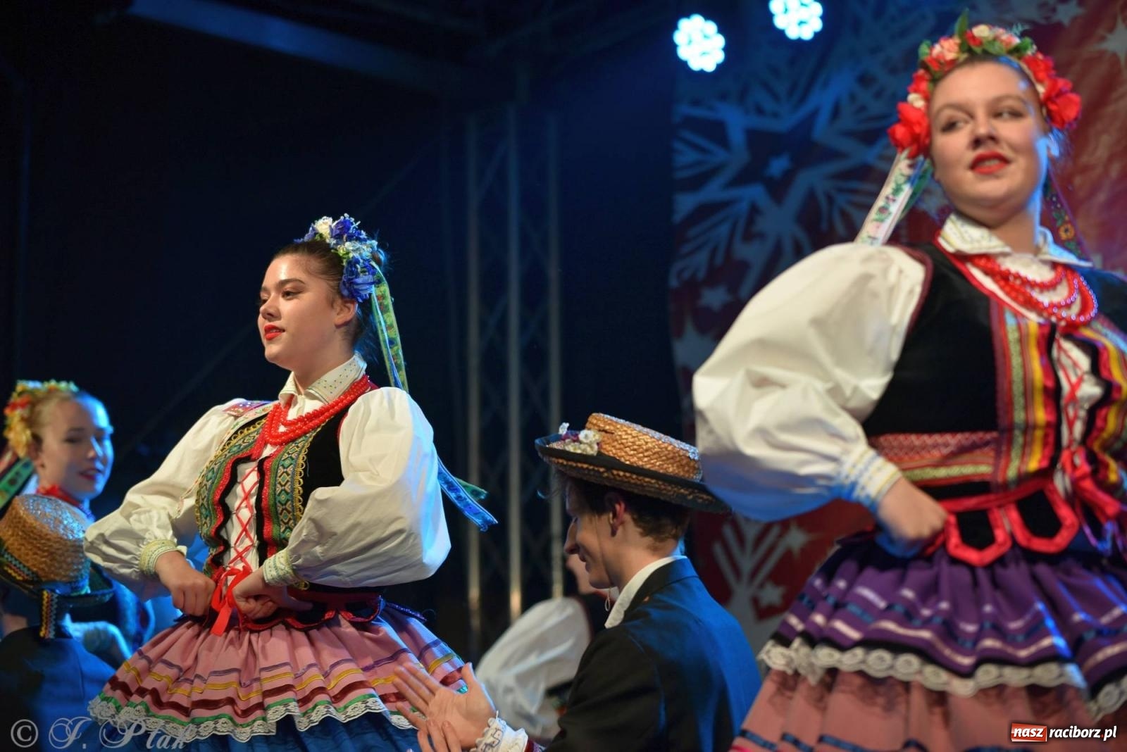 Zdjęcie w galerii na portalu naszraciborz.pl: Taneczny finał raciborskiego jarmarku wiadomości z regionu