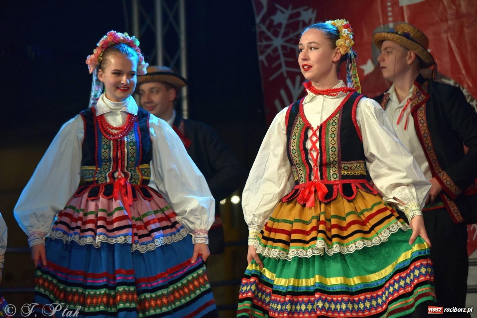 Zdjęcie w galerii na portalu naszraciborz.pl: Taneczny finał raciborskiego jarmarku wiadomości z regionu