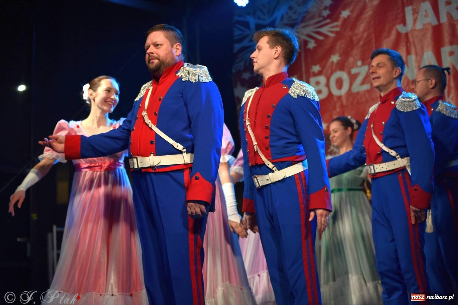 Zdjęcie w galerii na portalu naszraciborz.pl: Taneczny finał raciborskiego jarmarku wiadomości z regionu
