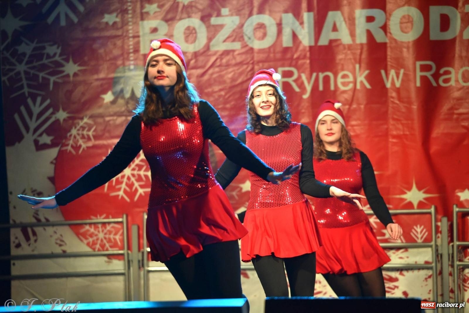 Zdjęcie w galerii na portalu naszraciborz.pl: Taneczny finał raciborskiego jarmarku wiadomości z regionu