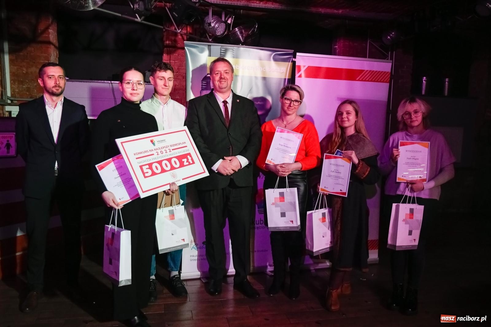 Zdjęcie w galerii na portalu naszraciborz.pl: Noemi Broża z najlepszym biznesplanem wiadomości z regionu