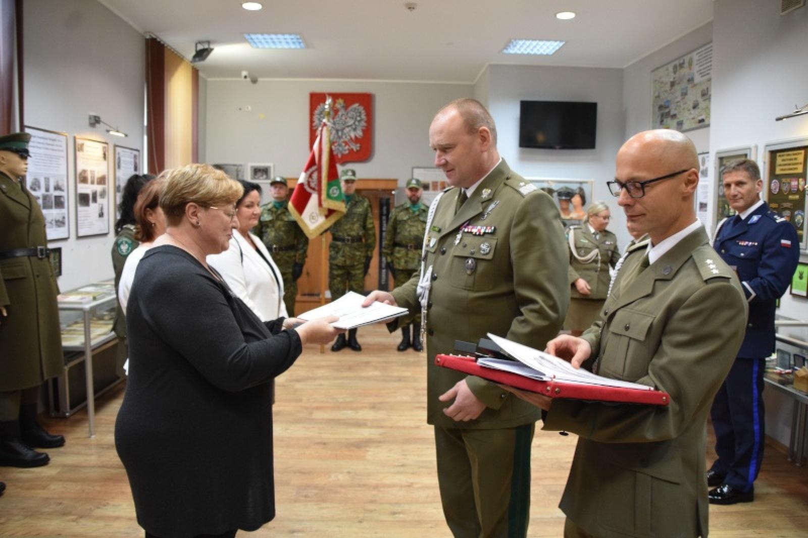 Zdjęcie w galerii na portalu naszraciborz.pl: Rocznica urodzin marszałka okazją do apelu i wręczenia odznaczeń wiadomości z regionu