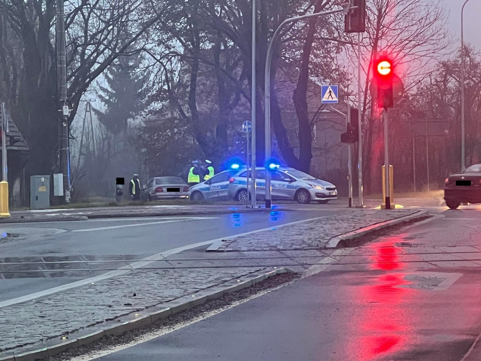 Zdjęcie w galerii na portalu naszraciborz.pl: Potrącenie na przejściu dla pieszych. Poszkodowany 12-latek wiadomości z regionu