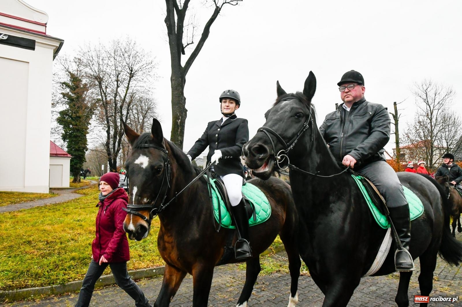 Zdjęcie w galerii na portalu naszraciborz.pl: Dwa św. Mikołaje i diabeł z Sudoła – doroczna procesja w Krzanowicach [FOTO i WIDEO] wiadomości z regionu