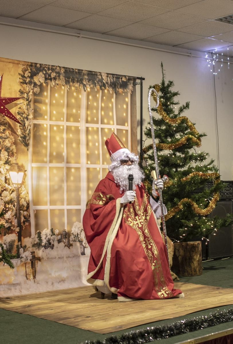 Zdjęcie w galerii na portalu naszraciborz.pl: Święty Mikołaj zawitał do Bojanowa, a dzieci pokazały jego nowe pojazdy wiadomości z regionu