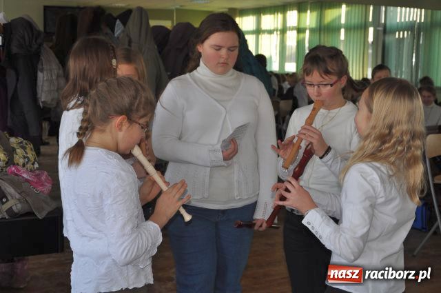 Zdjęcie w galerii na portalu naszraciborz.pl: Mistrzowie fletu zagrali po raz 10 wiadomości z regionu