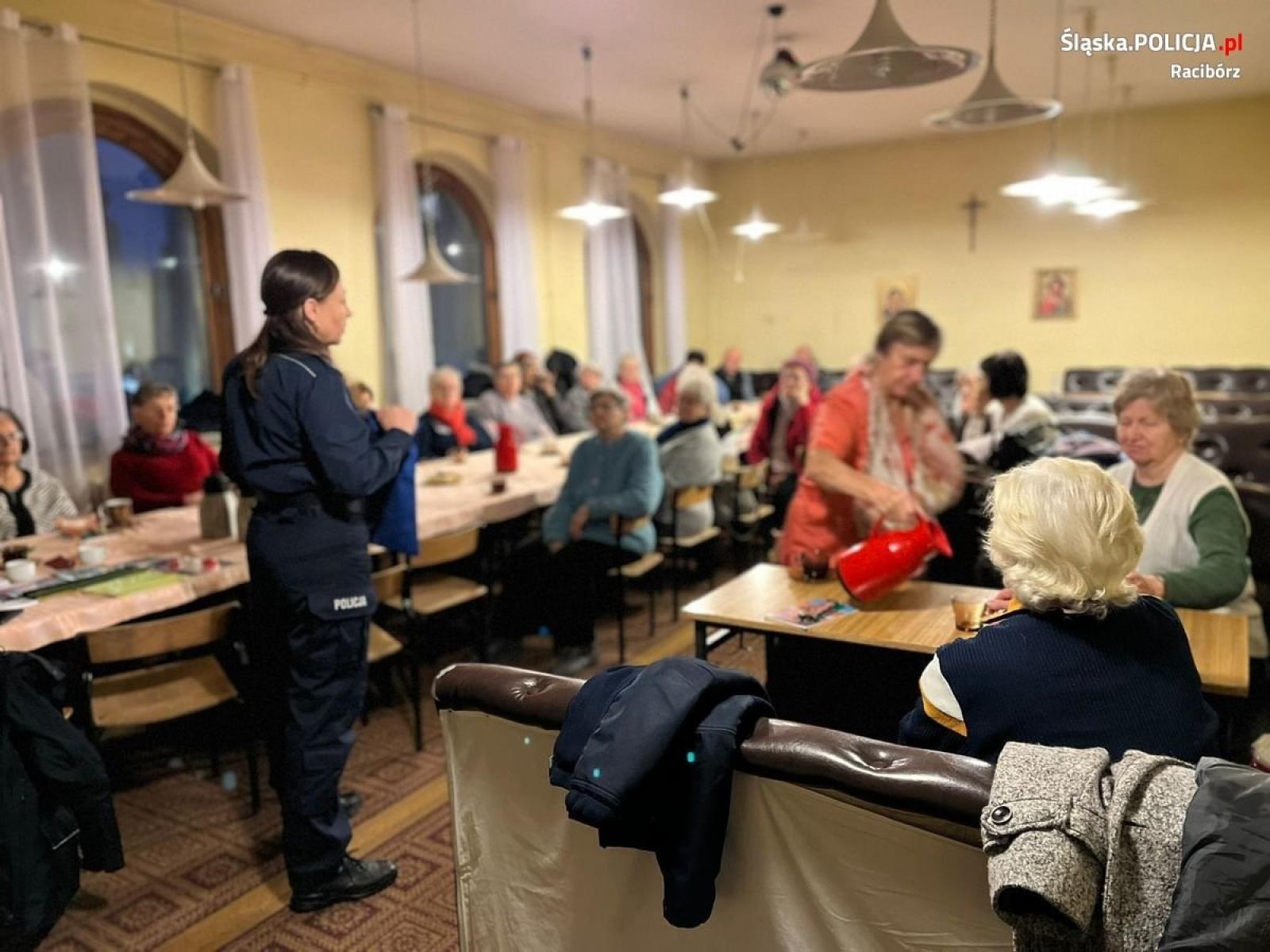 Zdjęcie w galerii na portalu naszraciborz.pl: Porozmawiajmy o bezpieczeństwie. Debata społeczna z mieszkańcami wiadomości z regionu