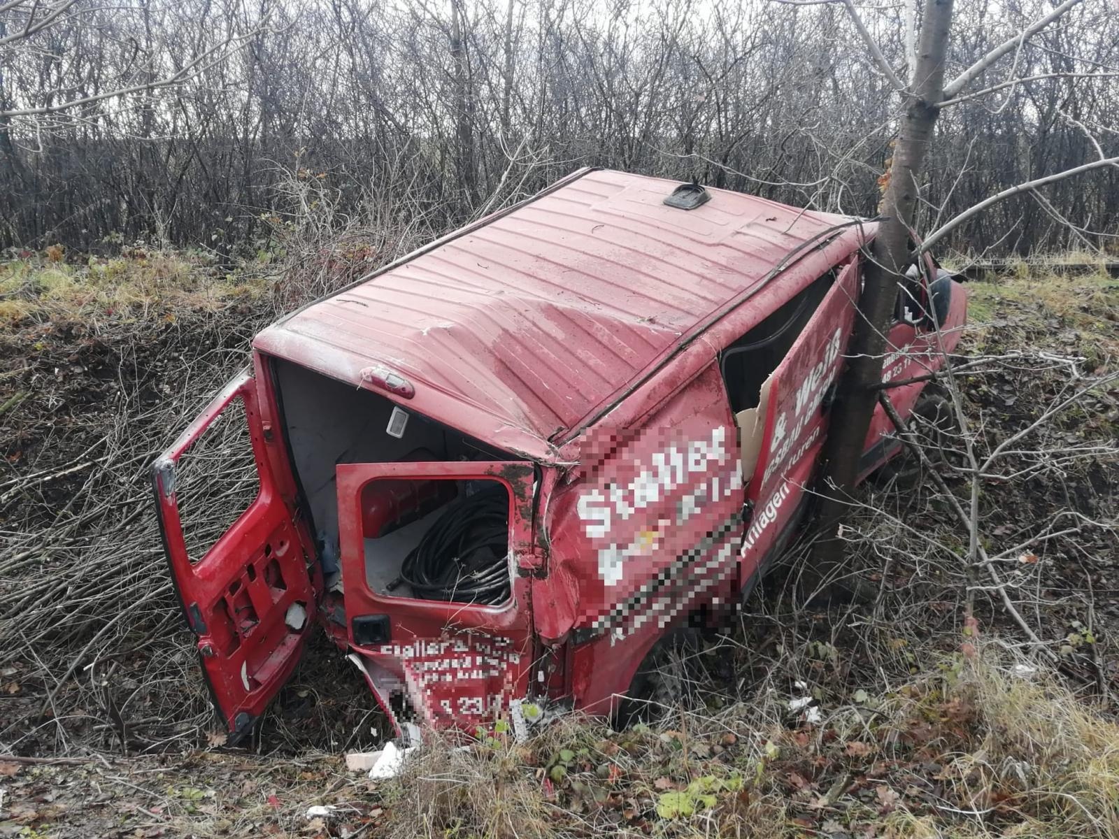 Zdjęcie w galerii na portalu naszraciborz.pl: Trzy osoby ranne w wypadku na trasie Racibórz-Lubomia [FOTO] wiadomości z regionu