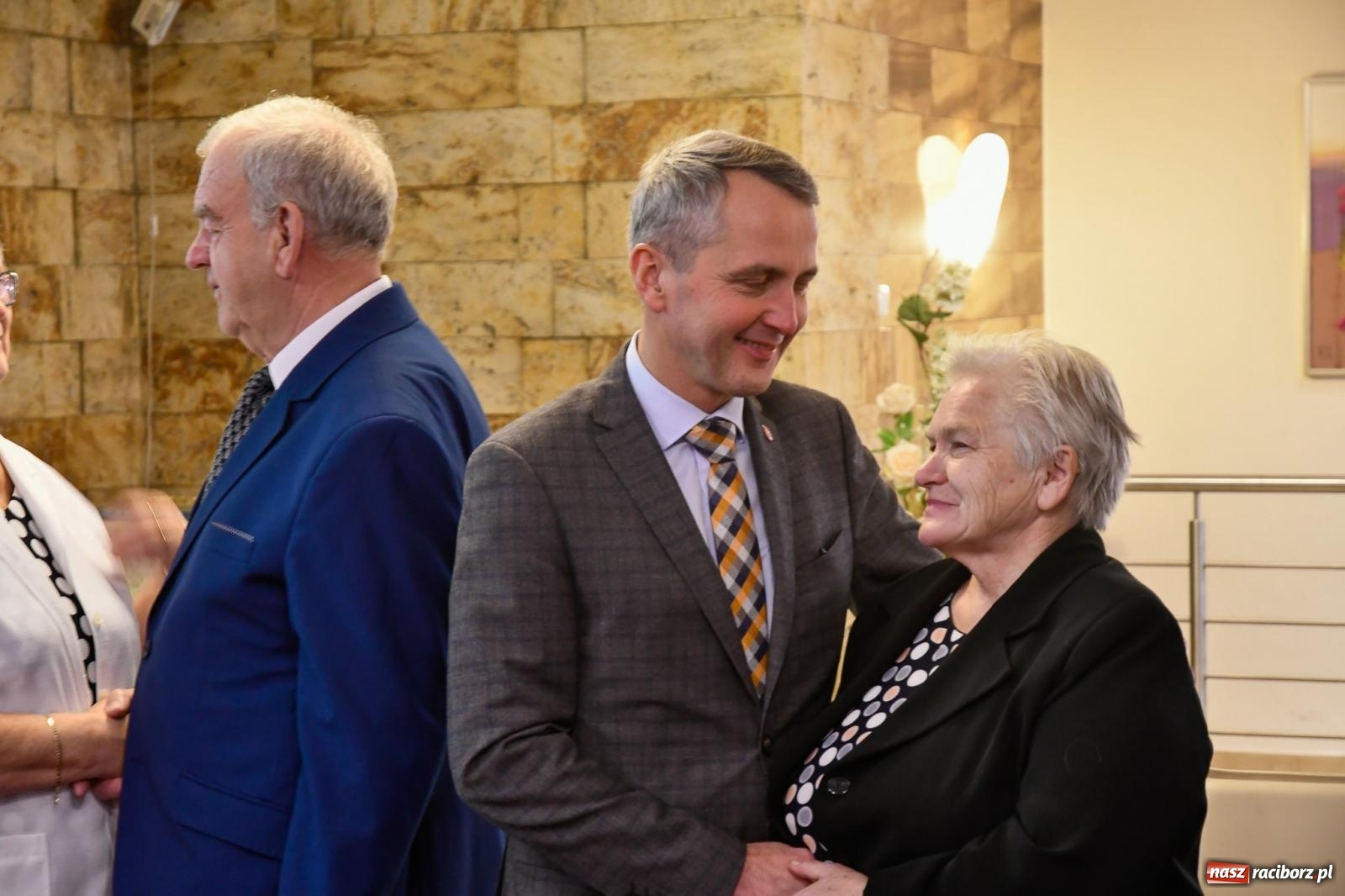 Zdjęcie w galerii na portalu naszraciborz.pl: Miłość jest najważniejsza. Złote gody w Raciborzu [FOTO i WIDEO] wiadomości z regionu