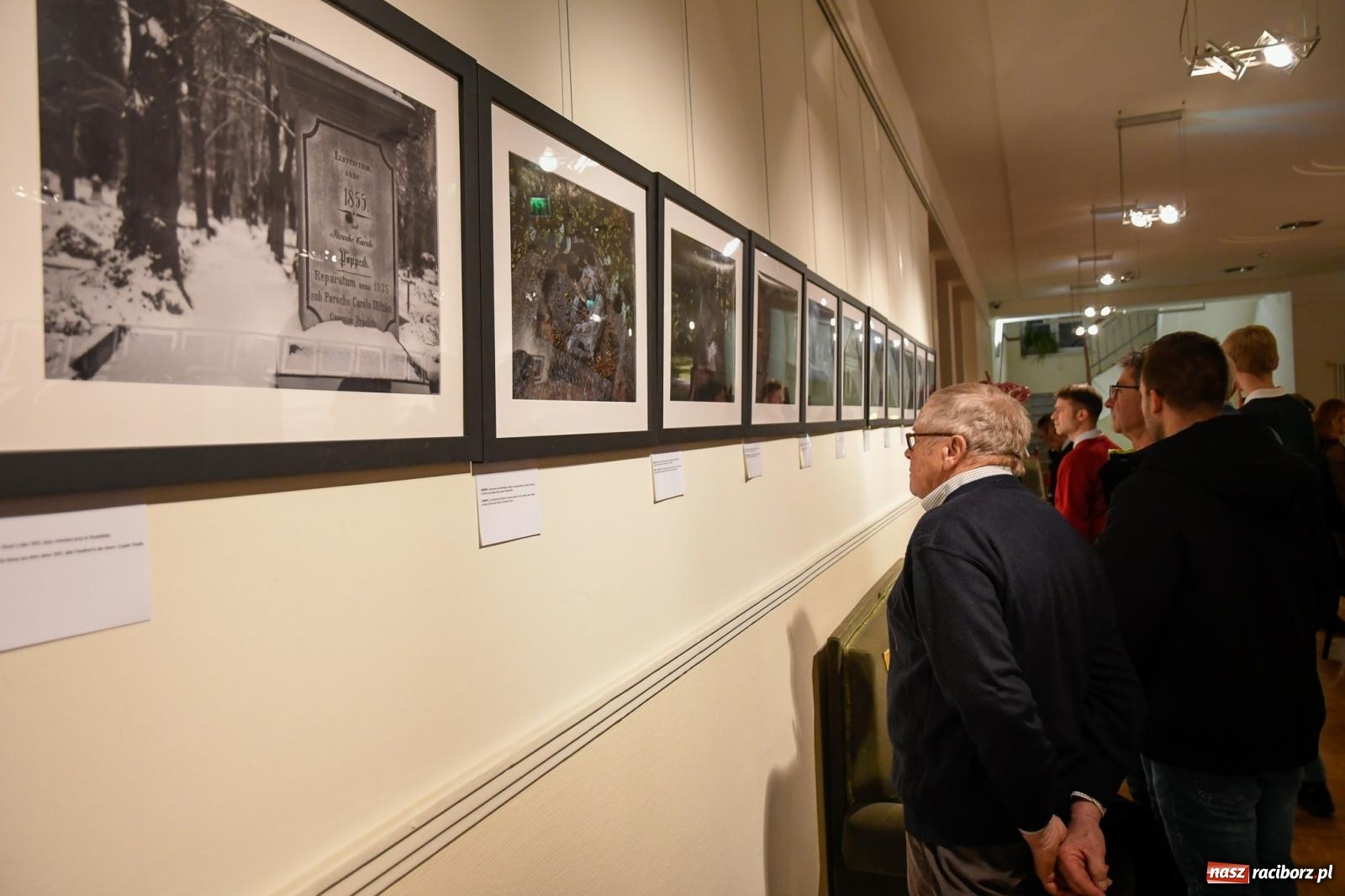Zdjęcie w galerii na portalu naszraciborz.pl: Raciborskie miejsca pamięci. Wernisaż wystawy Natalii Klimaschki w RCK wiadomości z regionu