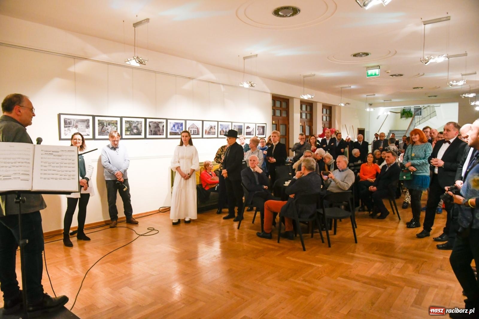 Zdjęcie w galerii na portalu naszraciborz.pl: Raciborskie miejsca pamięci. Wernisaż wystawy Natalii Klimaschki w RCK wiadomości z regionu