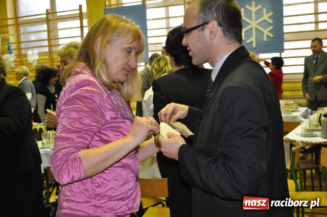 Zdjęcie w galerii na portalu naszraciborz.pl: Oświatowcy przy wigilijnym stole wiadomości z regionu