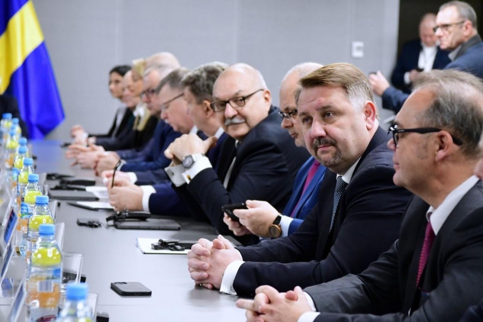 Zdjęcie w galerii na portalu naszraciborz.pl: Przyszłość wykuwa się na Śląsku. 5 mld euro dla regionu wiadomości z regionu