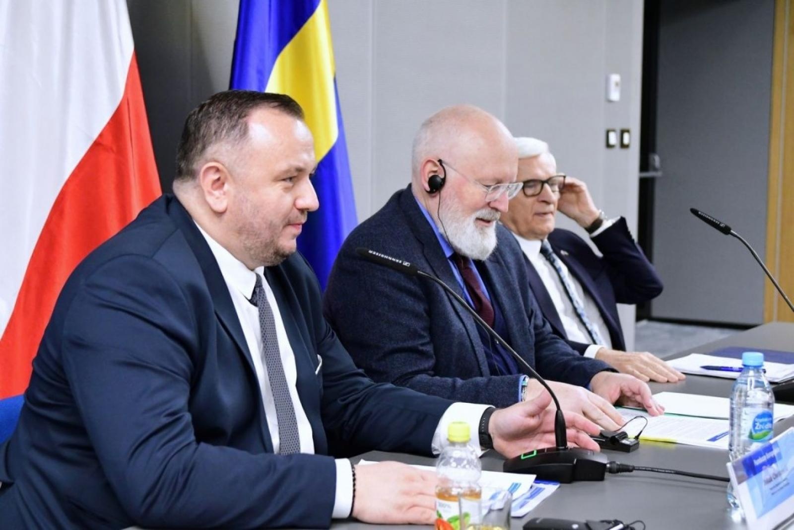 Zdjęcie w galerii na portalu naszraciborz.pl: Przyszłość wykuwa się na Śląsku. 5 mld euro dla regionu wiadomości z regionu