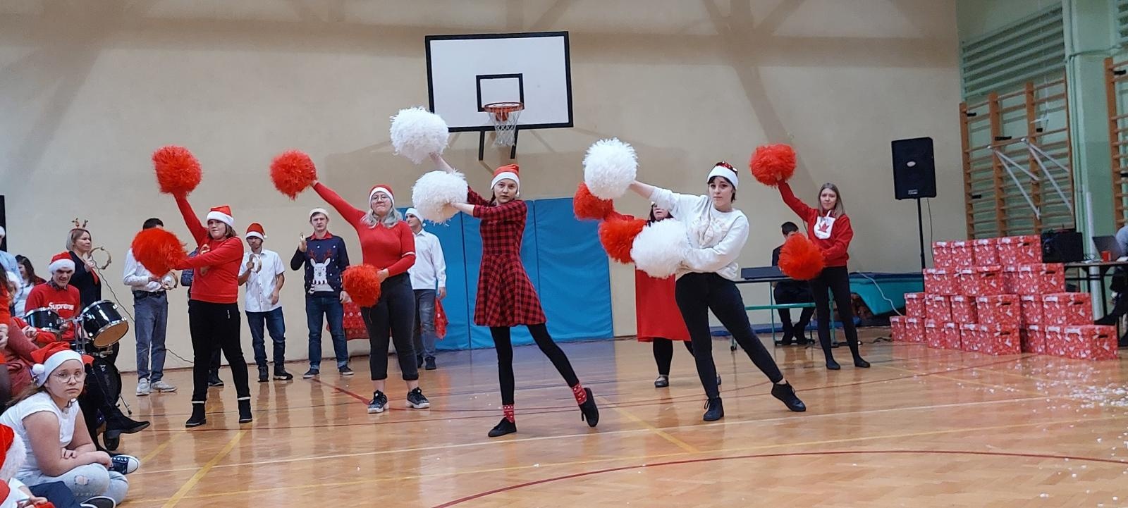 Zdjęcie w galerii na portalu naszraciborz.pl: Mikołaj w Zespole Szkół Specjalnych [FOTO] wiadomości z regionu