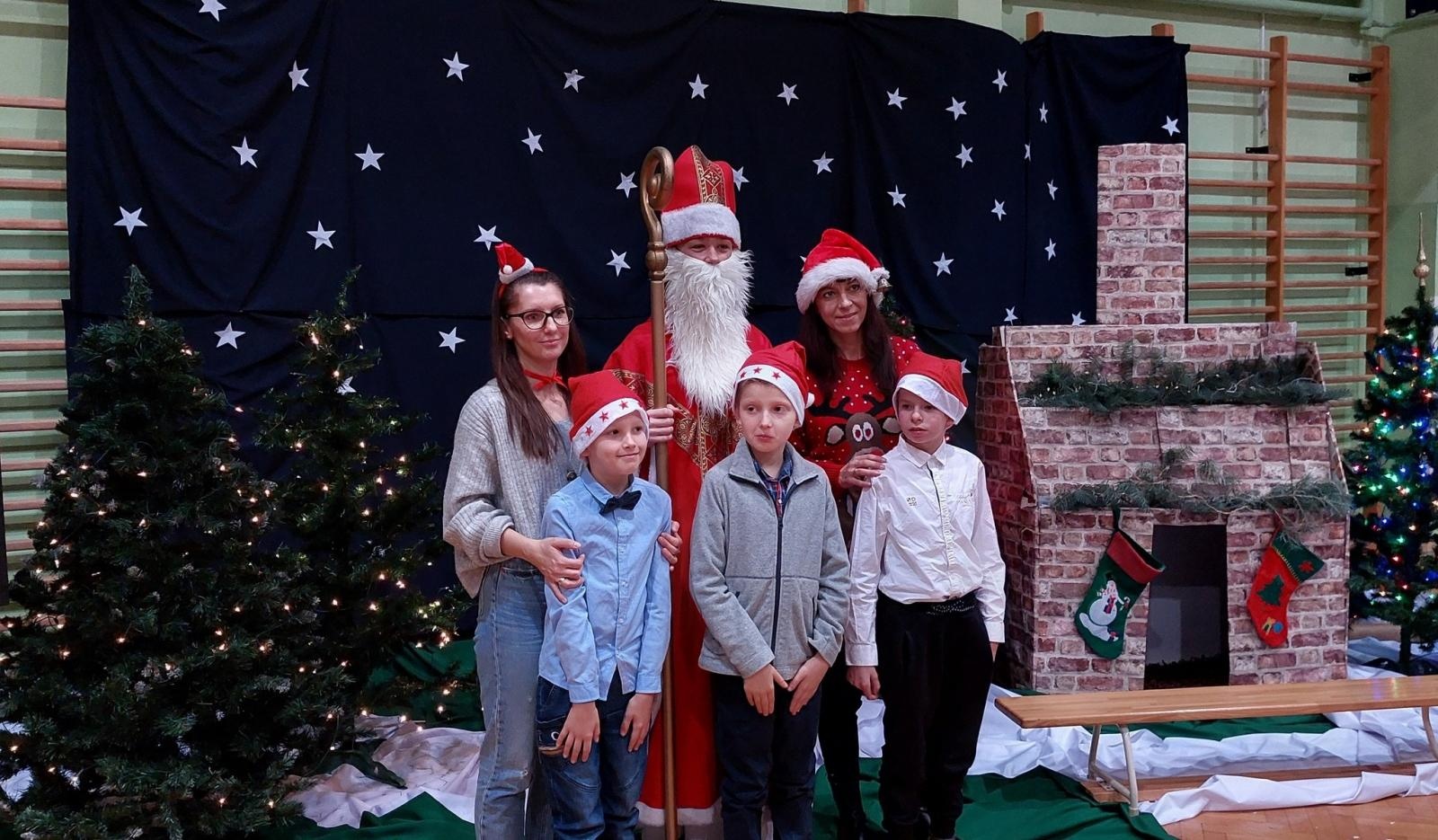 Zdjęcie w galerii na portalu naszraciborz.pl: Mikołaj w Zespole Szkół Specjalnych [FOTO] wiadomości z regionu