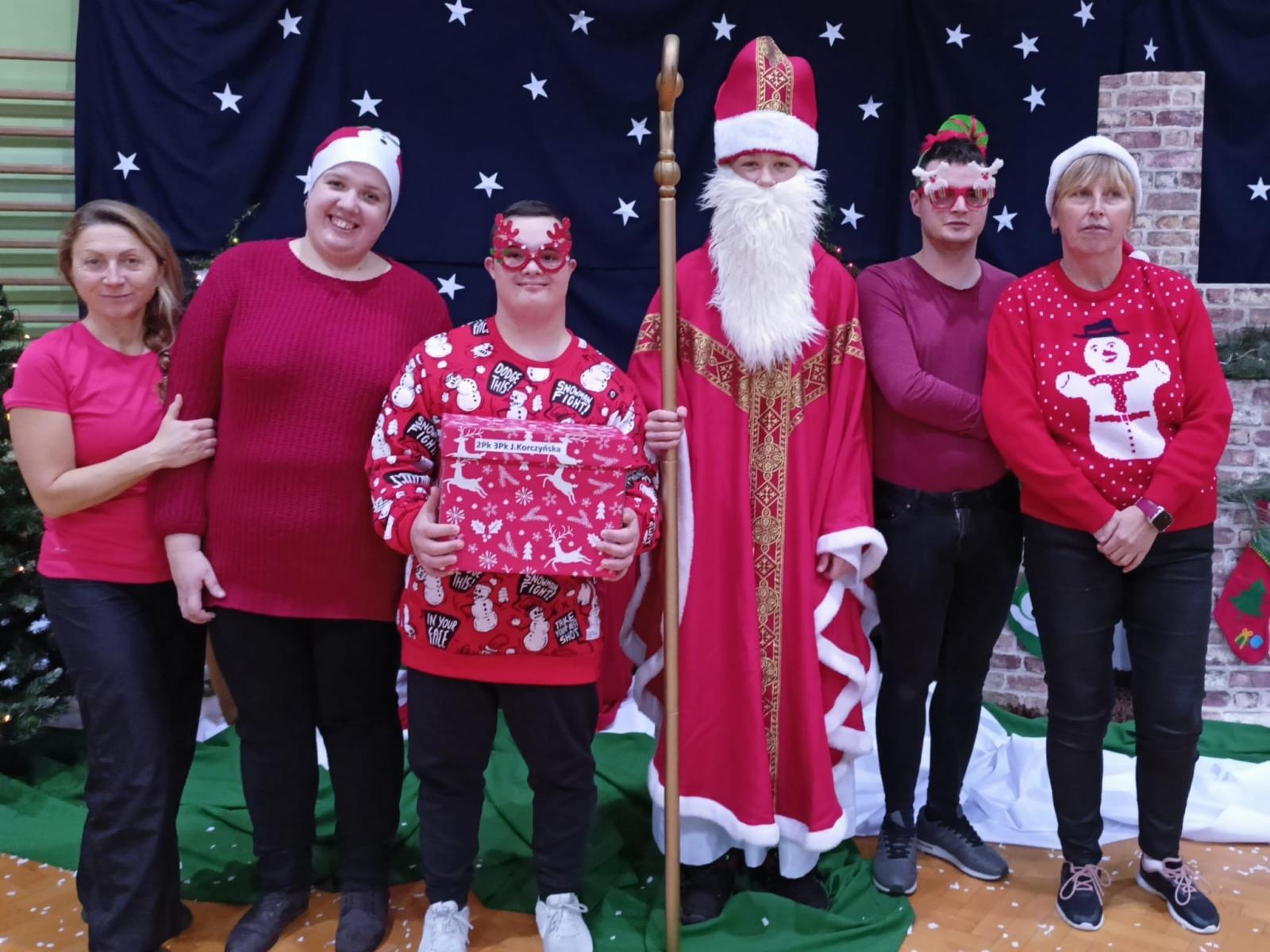 Zdjęcie w galerii na portalu naszraciborz.pl: Mikołaj w Zespole Szkół Specjalnych [FOTO] wiadomości z regionu