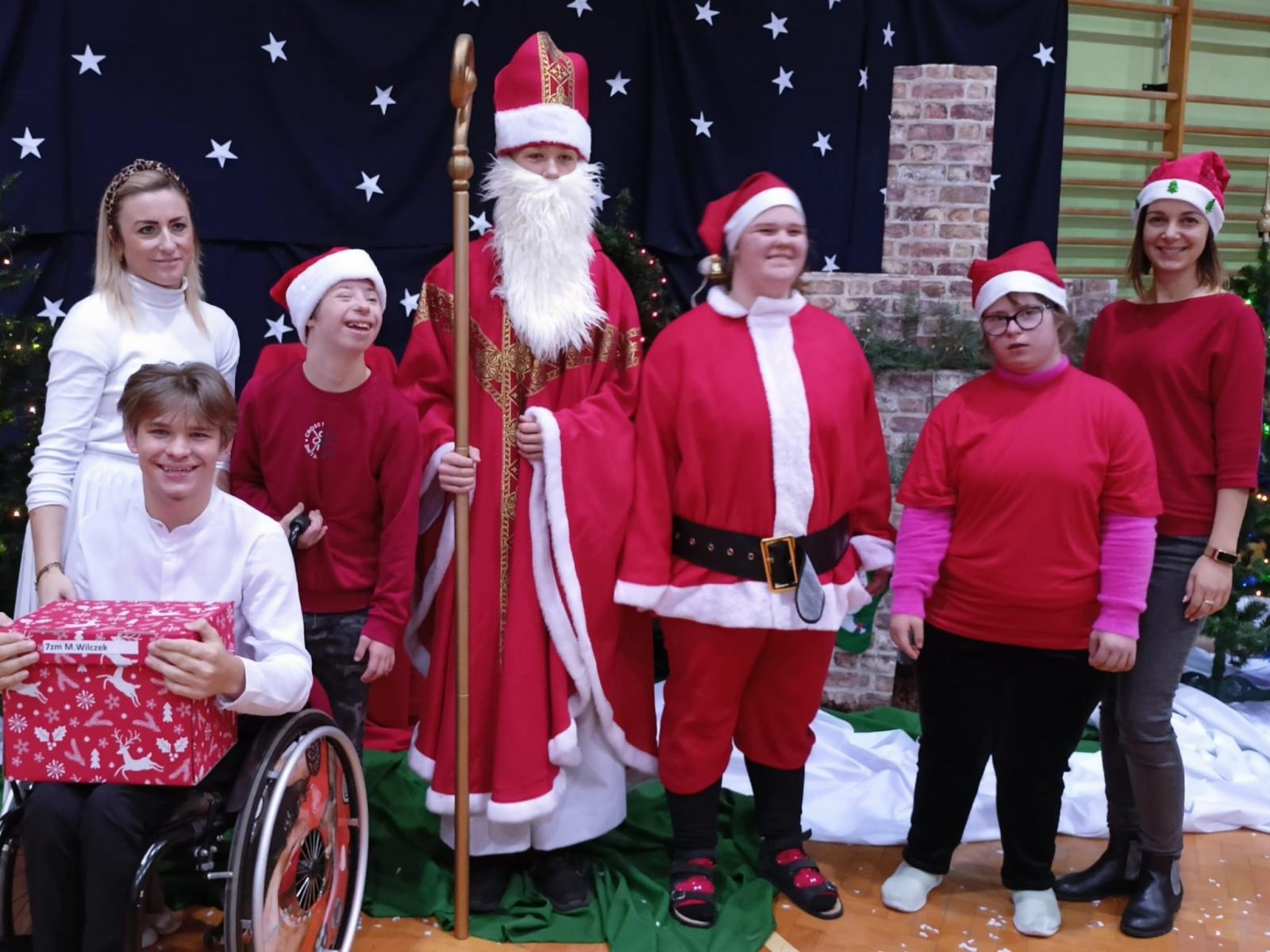 Zdjęcie w galerii na portalu naszraciborz.pl: Mikołaj w Zespole Szkół Specjalnych [FOTO] wiadomości z regionu