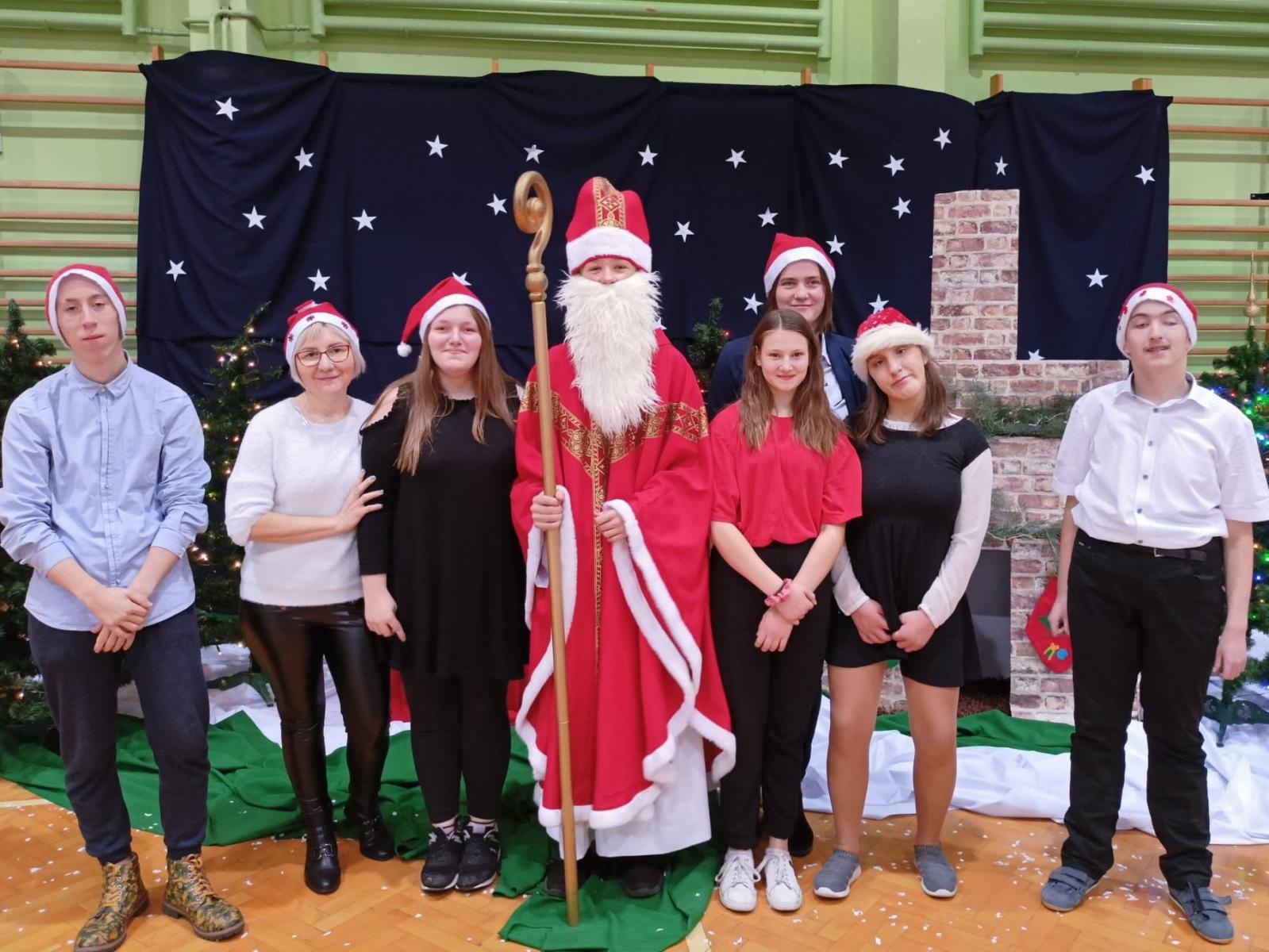 Zdjęcie w galerii na portalu naszraciborz.pl: Mikołaj w Zespole Szkół Specjalnych [FOTO] wiadomości z regionu