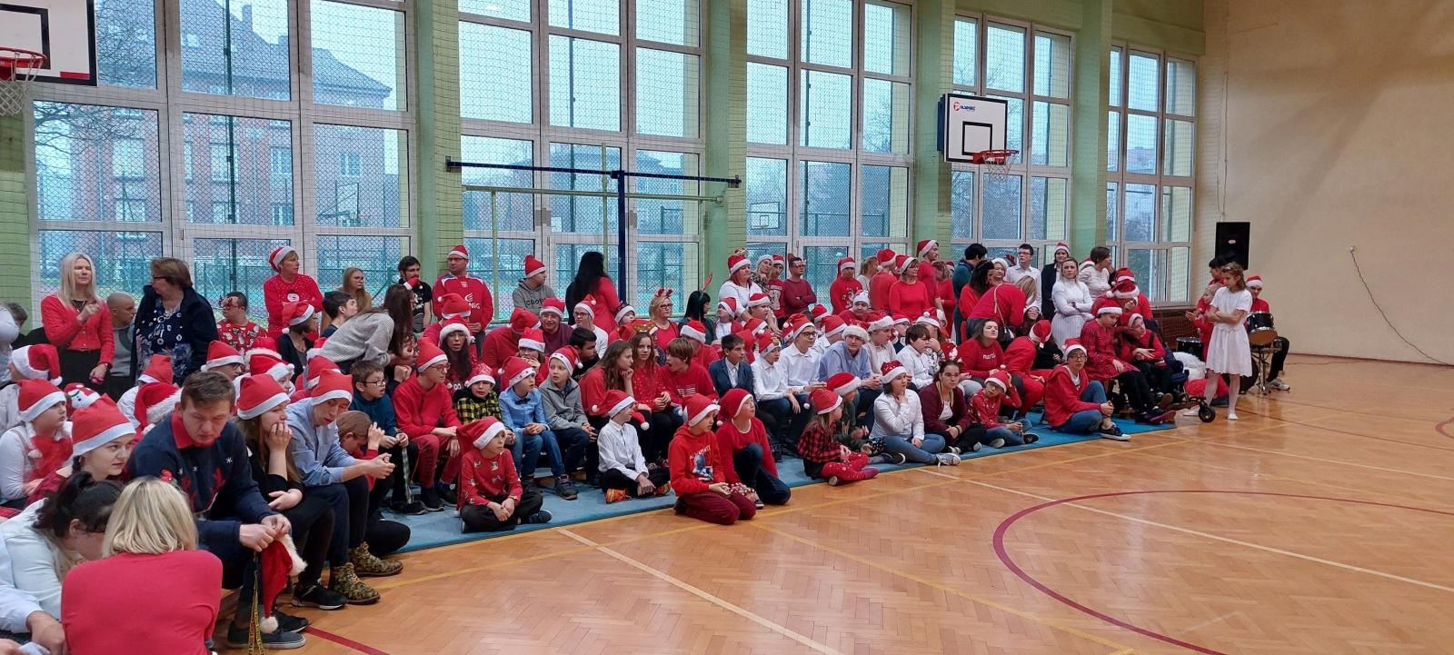 Zdjęcie w galerii na portalu naszraciborz.pl: Mikołaj w Zespole Szkół Specjalnych [FOTO] wiadomości z regionu